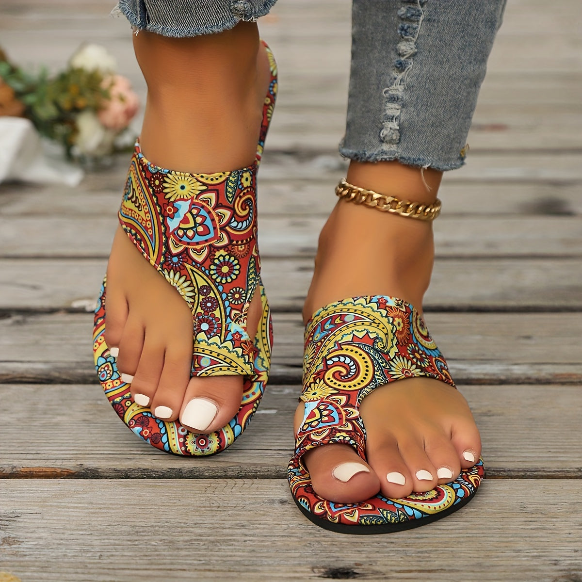 Boho Flat Sandals with Paisley Print and Toe Loop