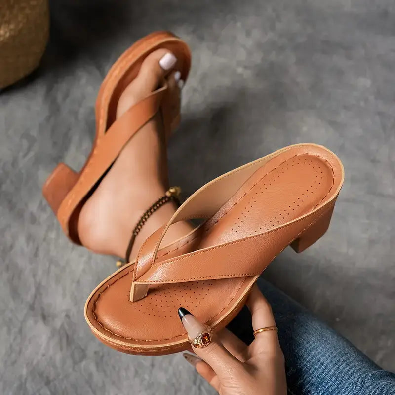 Classic Heeled Flip Flops with Block Heel and Toe Post