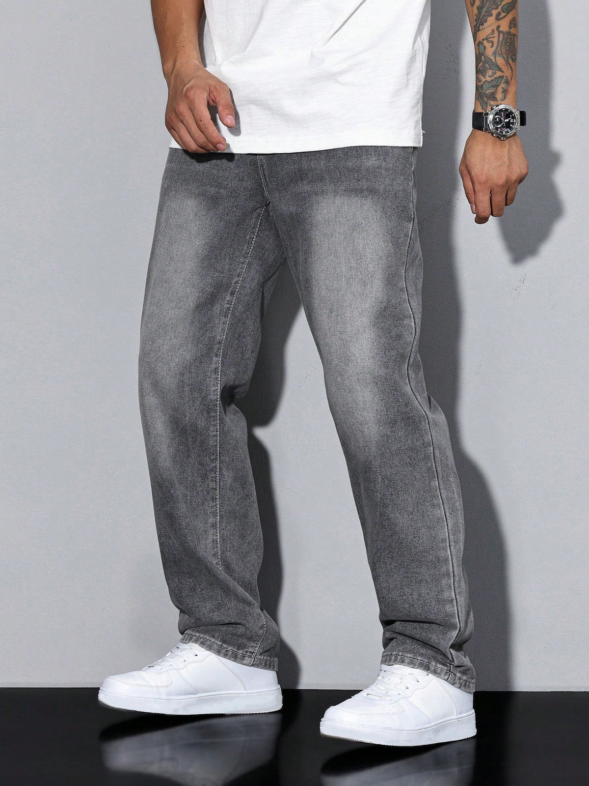Men's Relaxed Straight Leg Jeans