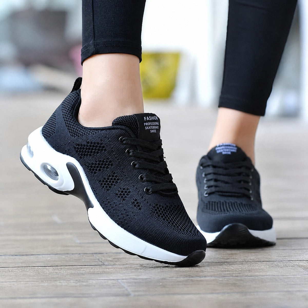 Women's Lace-Up Knit Look Trainers