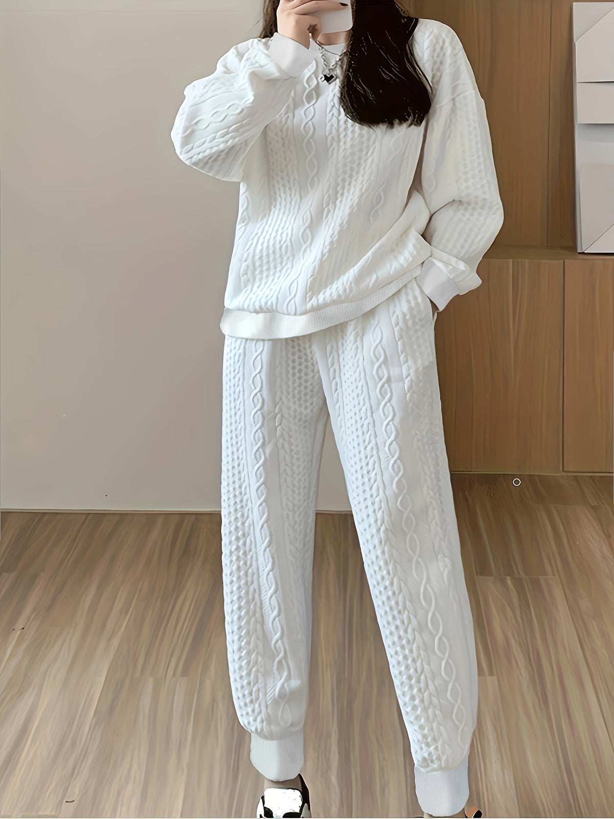 Women's Oversized Cable Sweatshirt and Trousers Set
