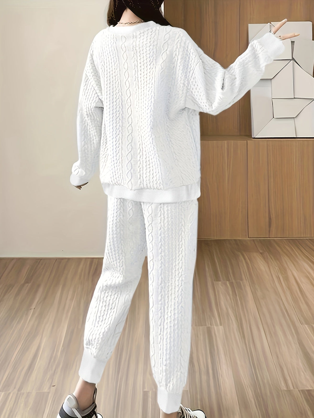 Women's Oversized Cable Sweatshirt and Trousers Set