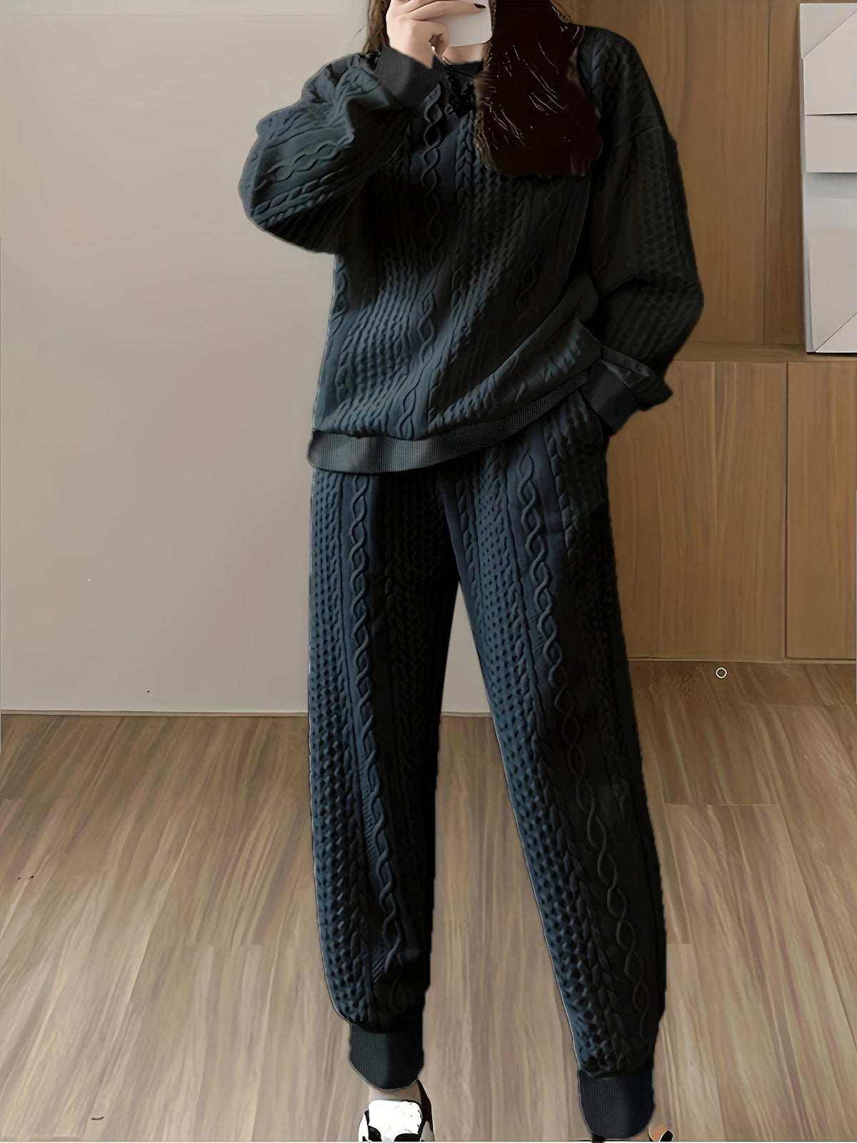 Women's Oversized Cable Sweatshirt and Trousers Set