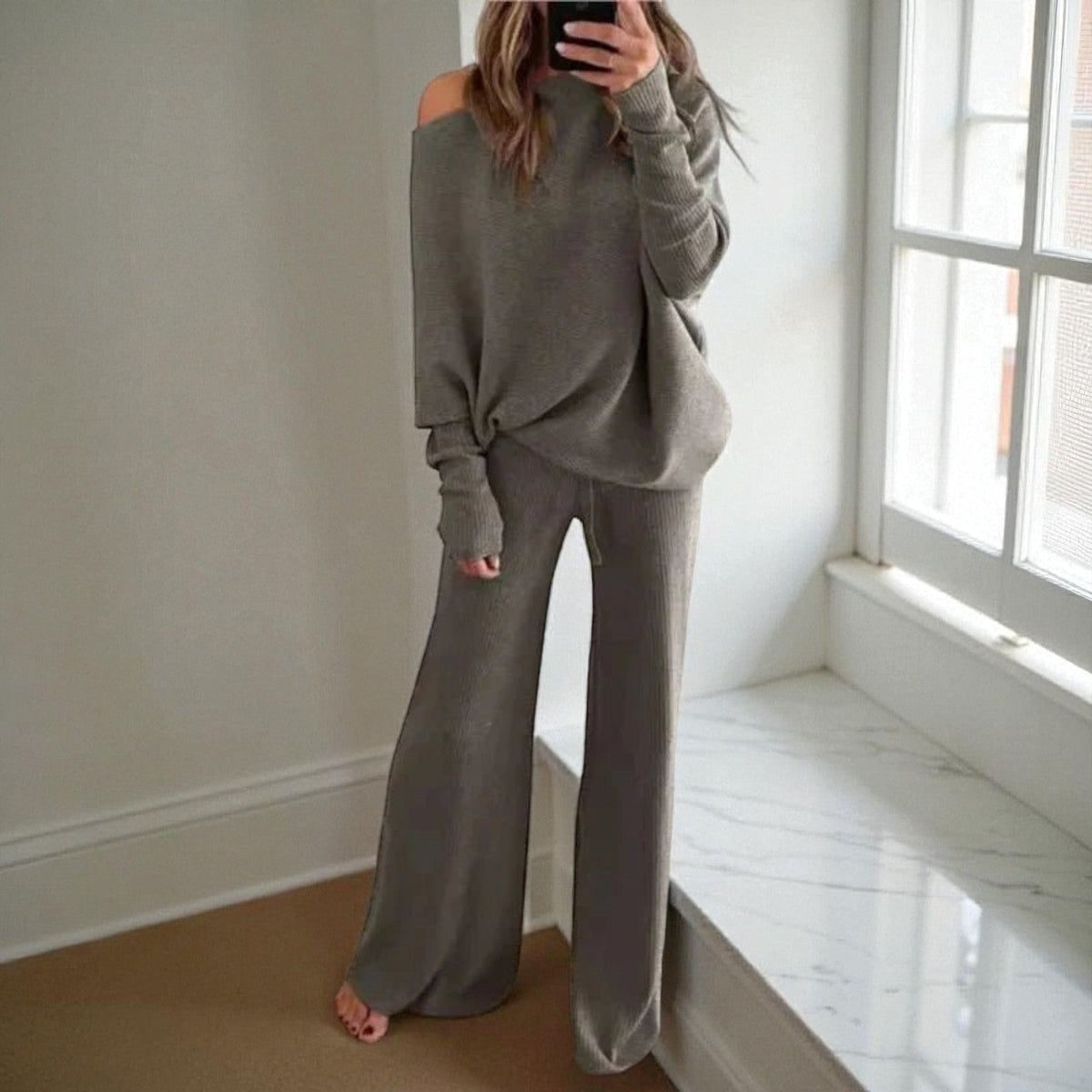 Women's Relaxed Long Sleeve Knit Lounge Set