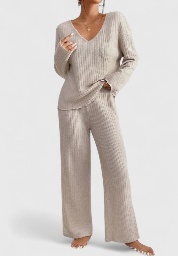 Women's Relaxed V Neck Set