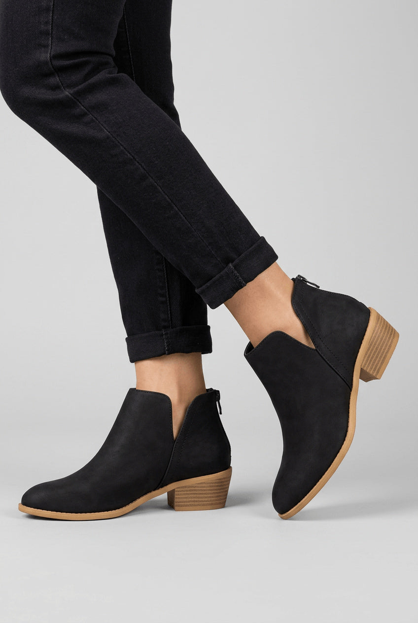 Women's Zip-Up Block Heel Pointed Toe Ankle Boots